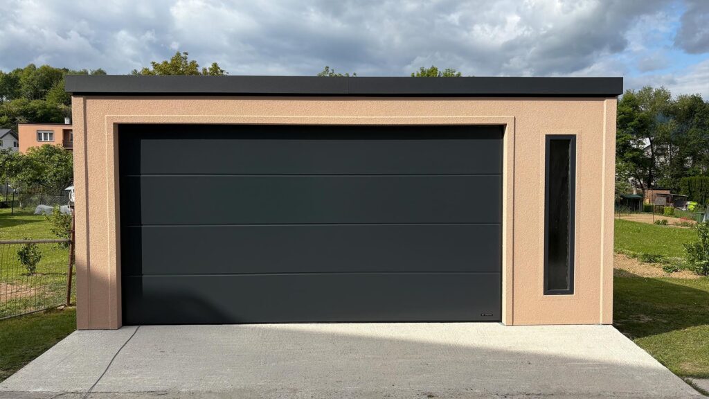 Zateplená garáž 5x7m